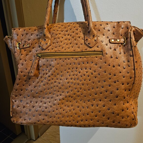 Large Ostrich Designer Inspired Bag 👜 - Picture 2 of 9
